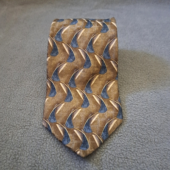 Oscar De‎ La Renta Silk necktie iridescent geometric pattern men's tan navy EUC - Picture 1 of 8